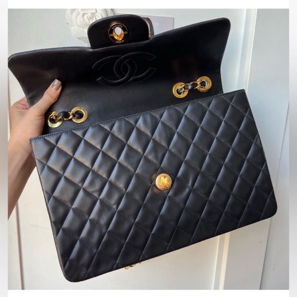 Black Friday deal🔥 Chanel Large CC Maxi flap Black& 24k Gold plated Hardware - Picture 5 of 15